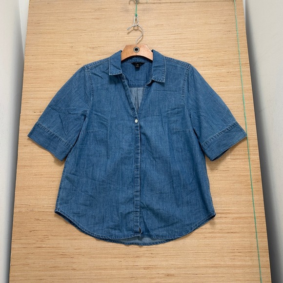 J.Crew Tops - J.Crew Womens Blue Denim Short Sleeve Button Up Shirt XS 7656